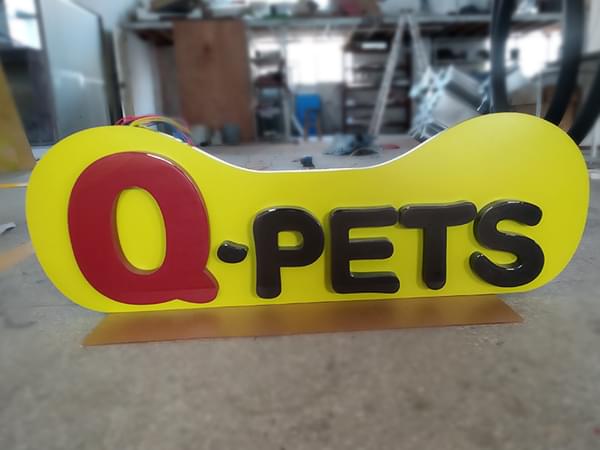 店面招牌金屬烤漆樹脂發光字