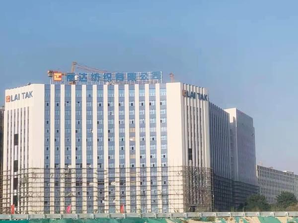 戶外樓頂外露沖孔發光字