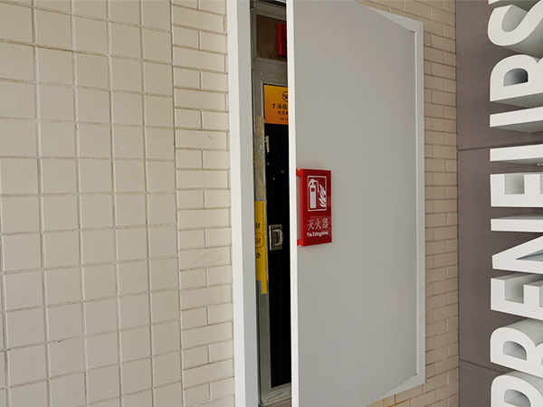 理工大學 不銹鋼消防設備外包箱