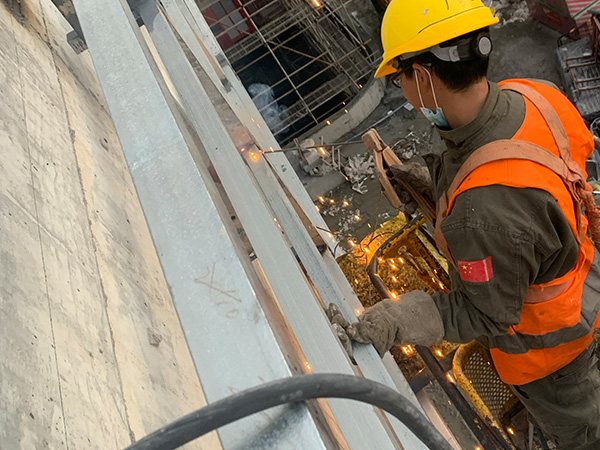 戶外幕墻發光字鋼結構