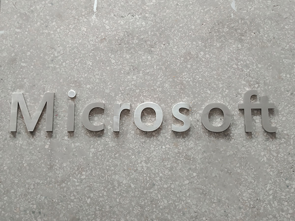 拉絲不銹鋼實心字