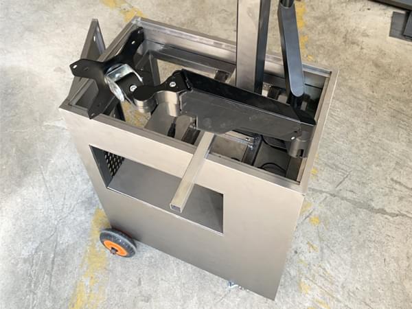 廣州大學 校園遠程直播講課錄播車定制